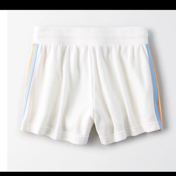 🌈American Eagle high waisted fleece shorts- NWT - Size small - soft & comfy 🌈 - Picture 2 of 6